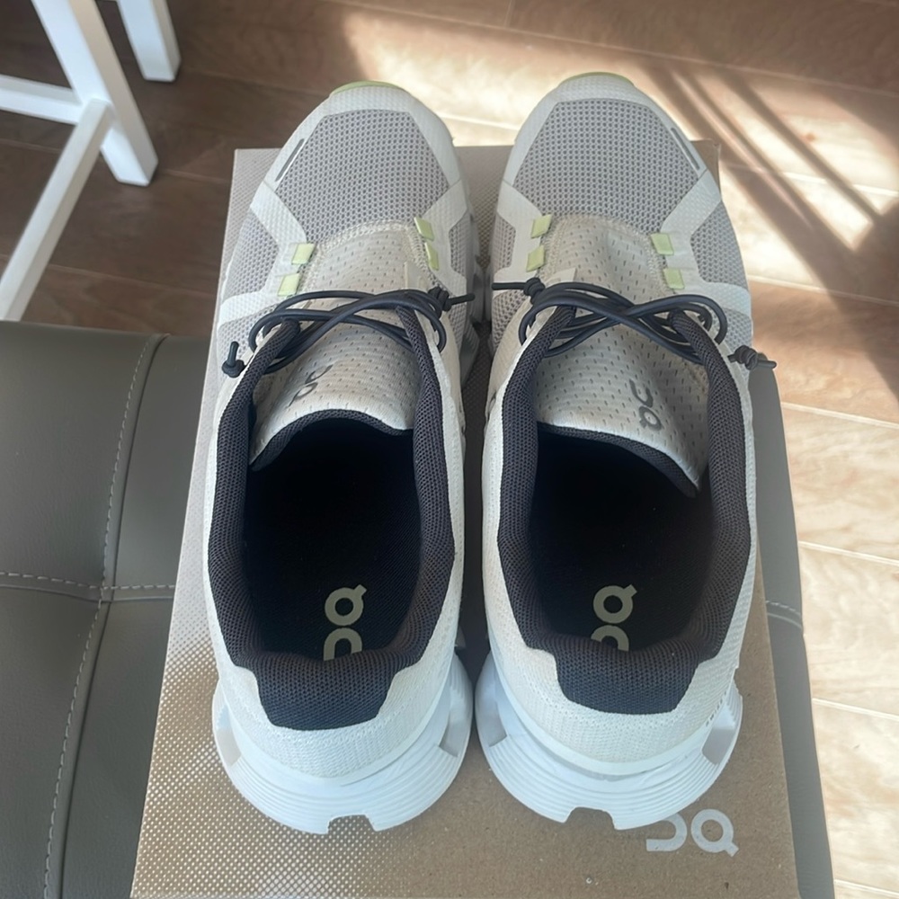 ON cloud 5 Push womens sneaker